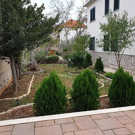 Tea T Biograd Na Moru